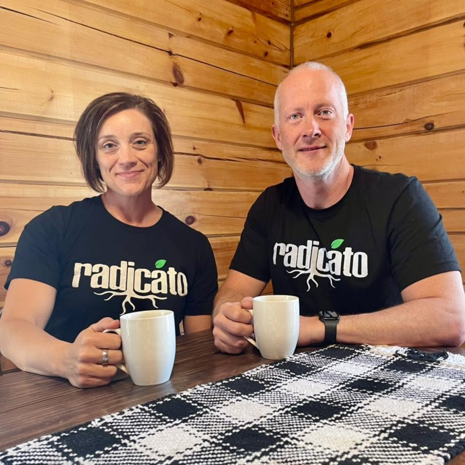 Jenny and Chad, the two locals behind Radicáto